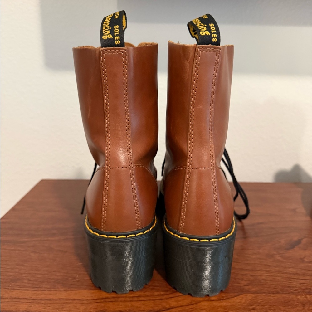 Leona Saddle Leather Boot DR. MARTENS - Picture 3 of 5
